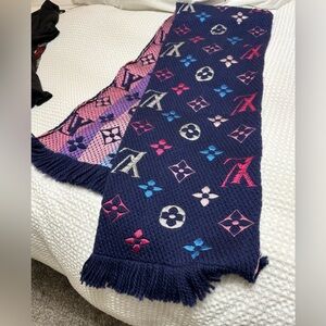 Louis Vuitton Logomania scarf - limited edition